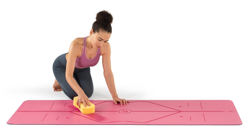 Liforme Yoga Mat Cleaning
